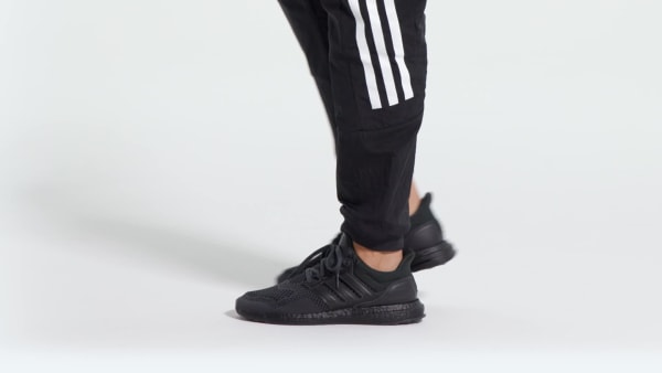 Ultraboost 1 DNA Shoes
